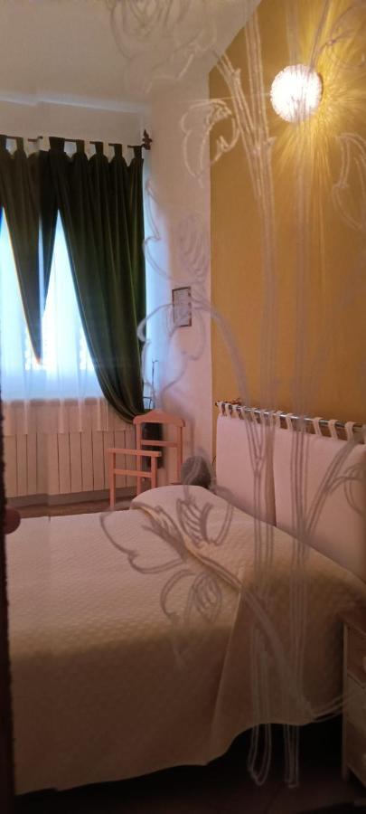 Domos Le Due Tuie Bed & Breakfast Piscinas Luaran gambar