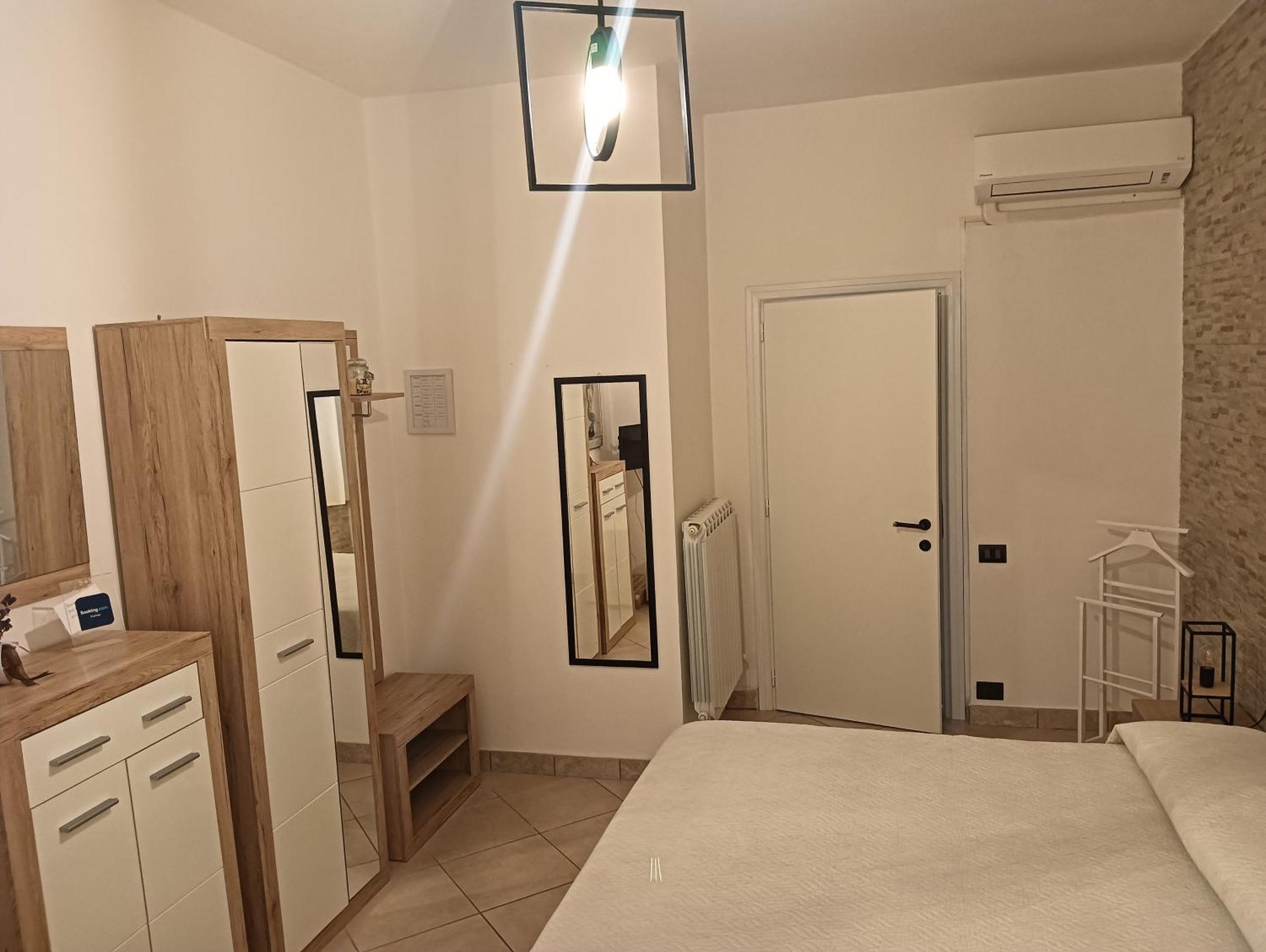Domos Le Due Tuie Bed & Breakfast Piscinas Luaran gambar