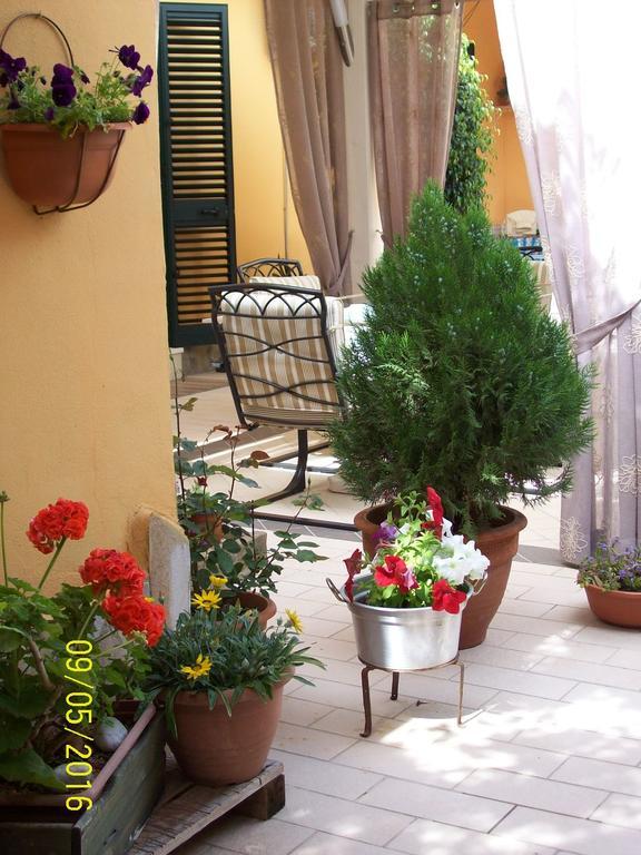 Domos Le Due Tuie Bed & Breakfast Piscinas Luaran gambar