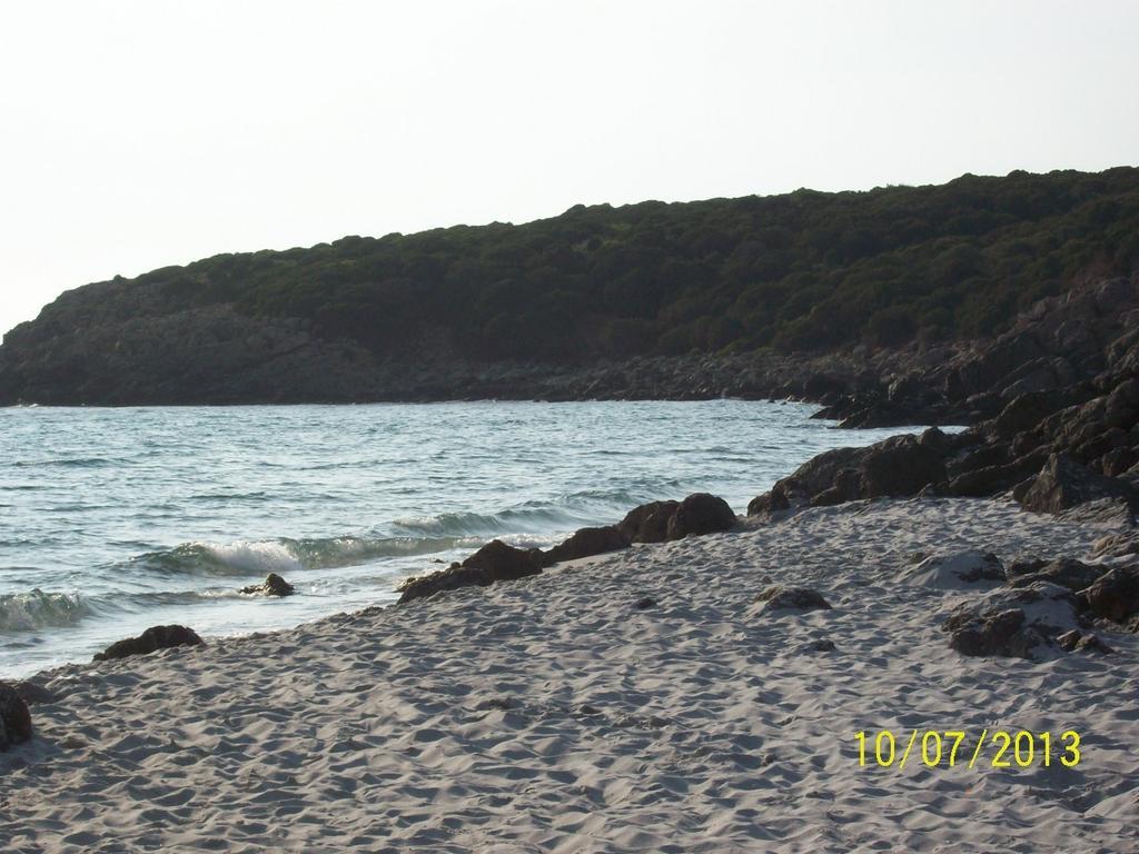 Domos Le Due Tuie Bed & Breakfast Piscinas Luaran gambar