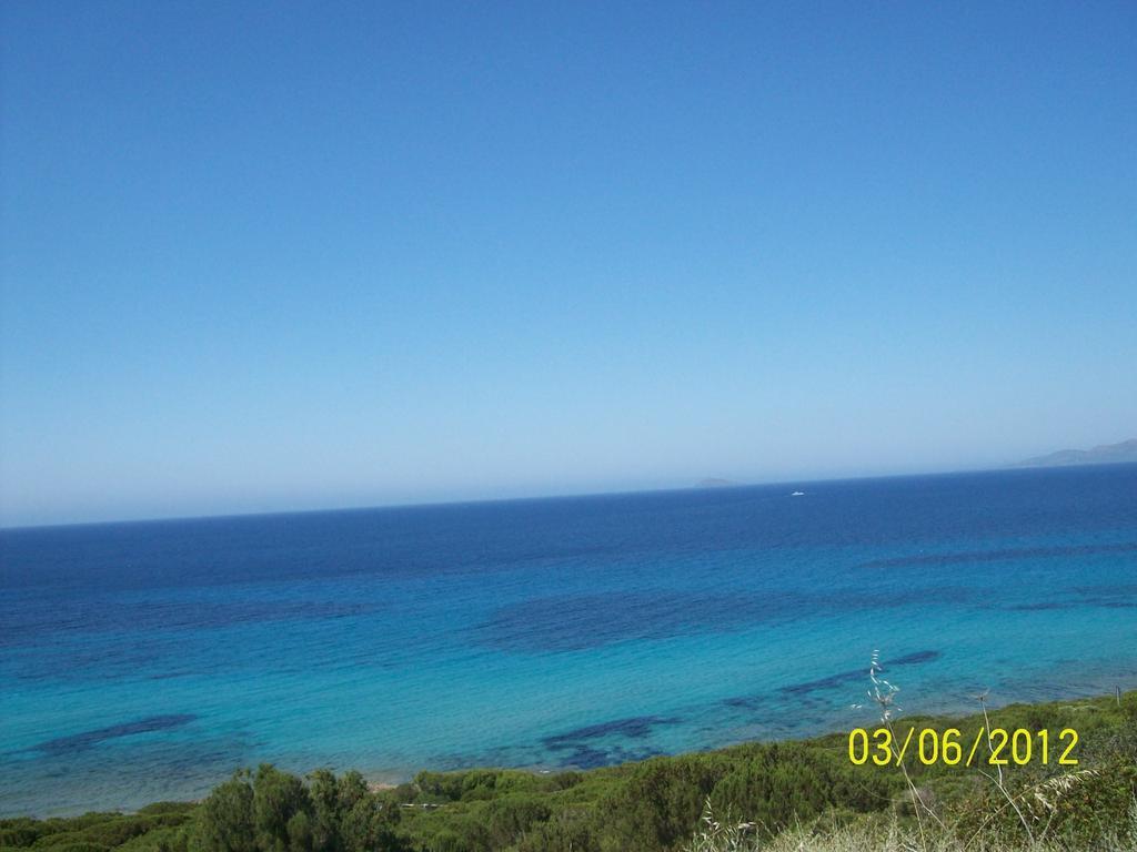 Domos Le Due Tuie Bed & Breakfast Piscinas Luaran gambar
