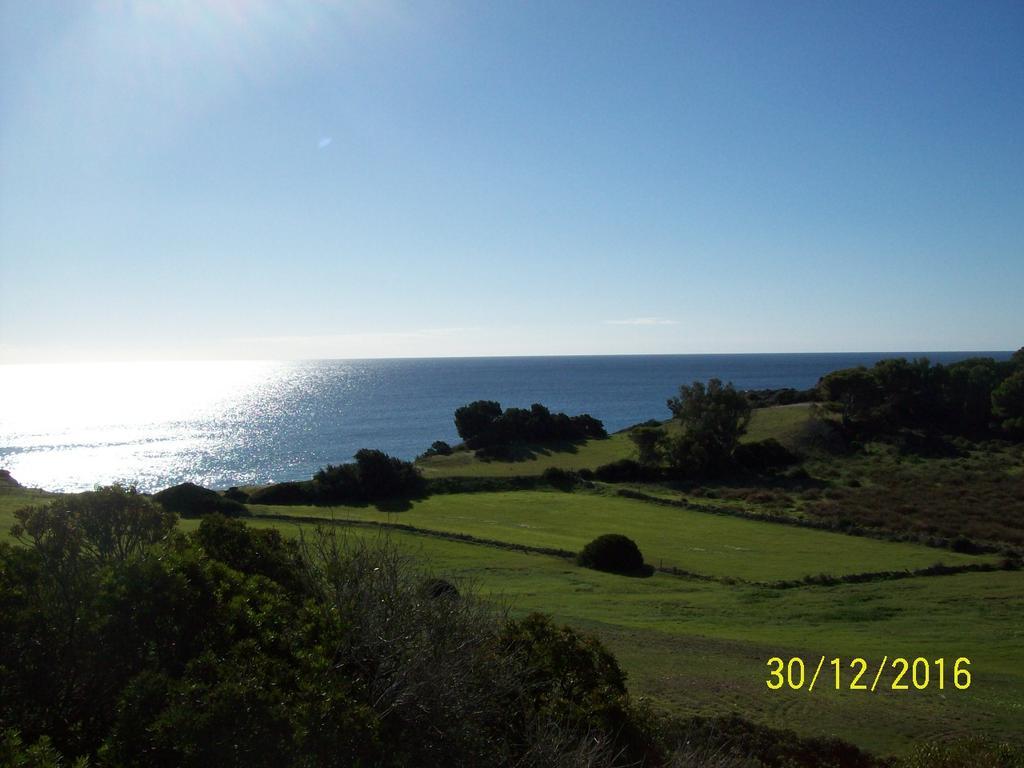 Domos Le Due Tuie Bed & Breakfast Piscinas Luaran gambar